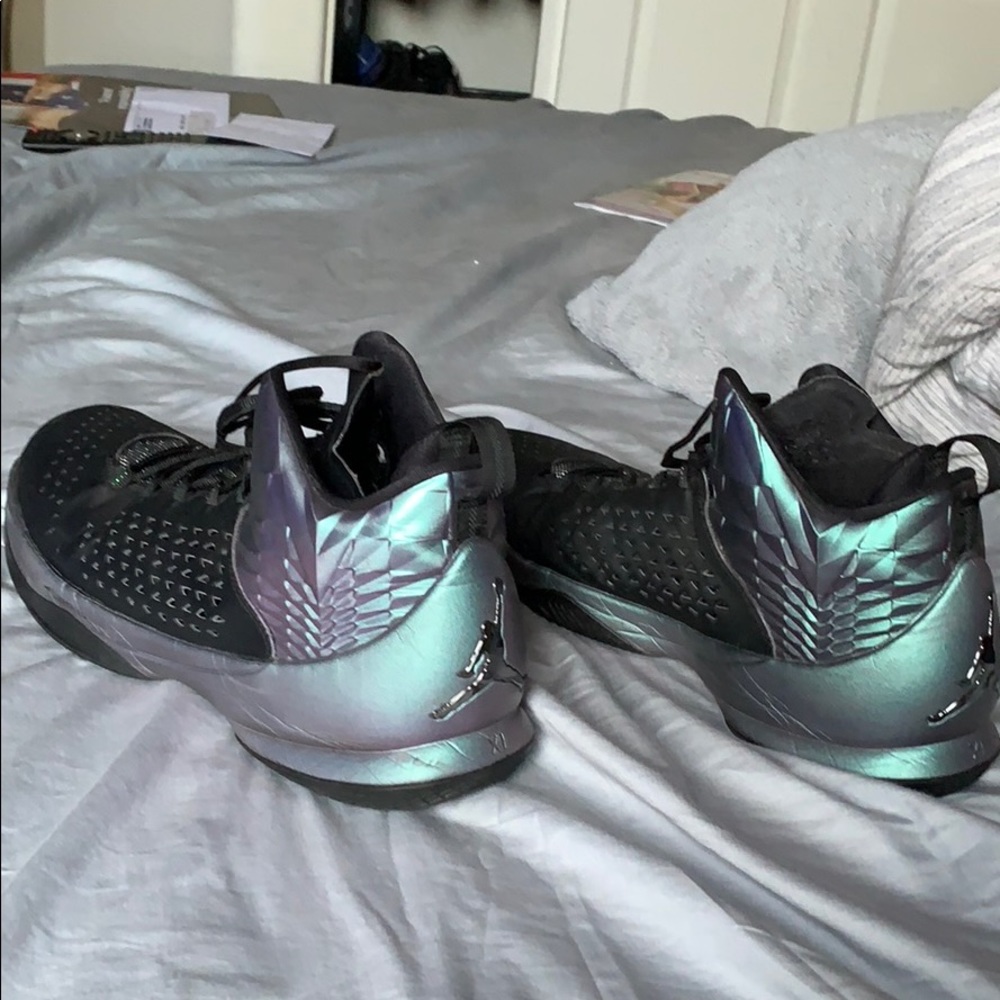 Air Jordan Carmelo Anthony 11s special edition